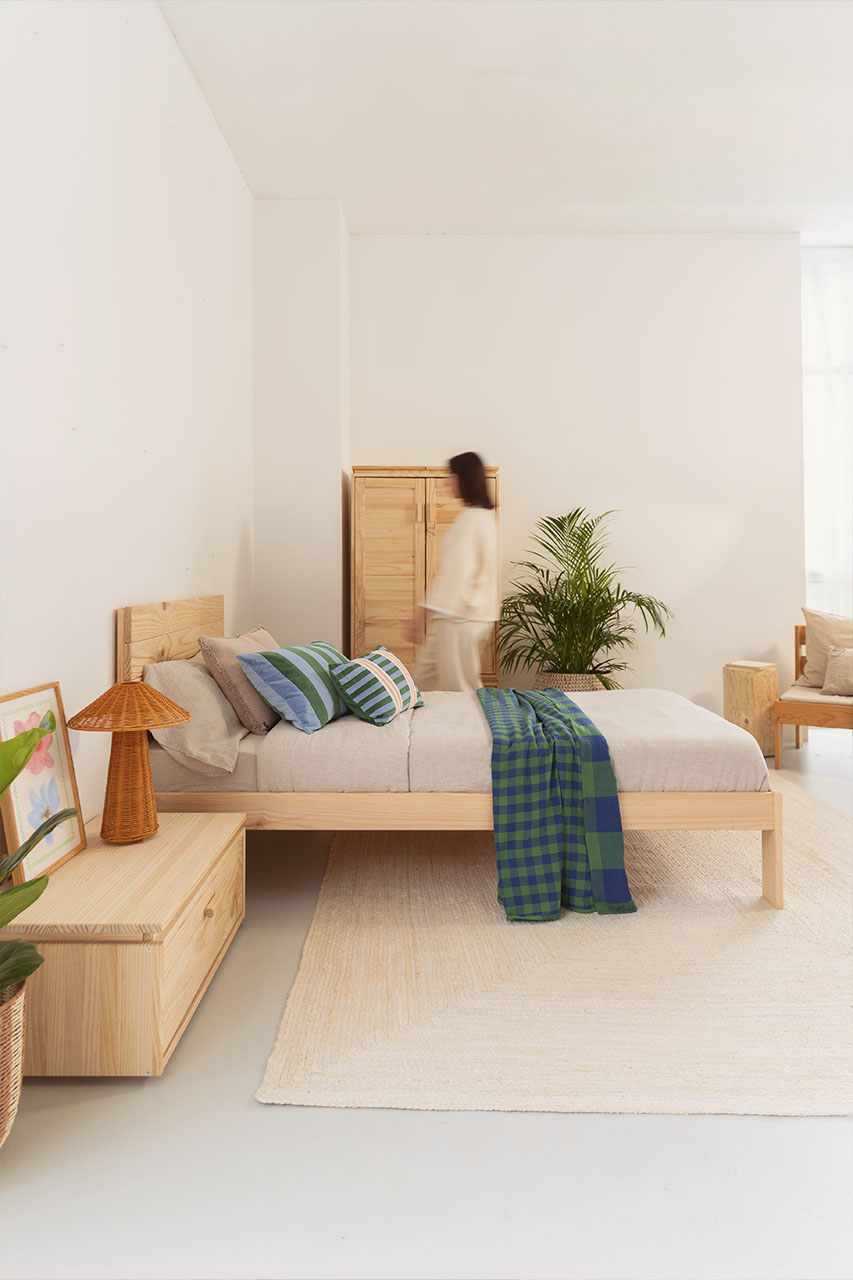 Imagen de ambiente 1 para:Cama individual de madera de pino